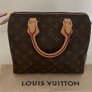⭐️NWT Authentic Louis Vuitton Speedy 25 Monogram⭐️